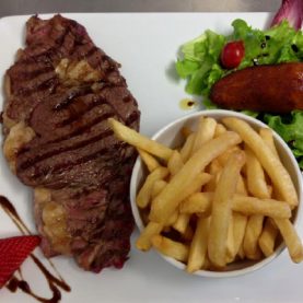 Entrecote frites Entrecote frites / Steak and chips
